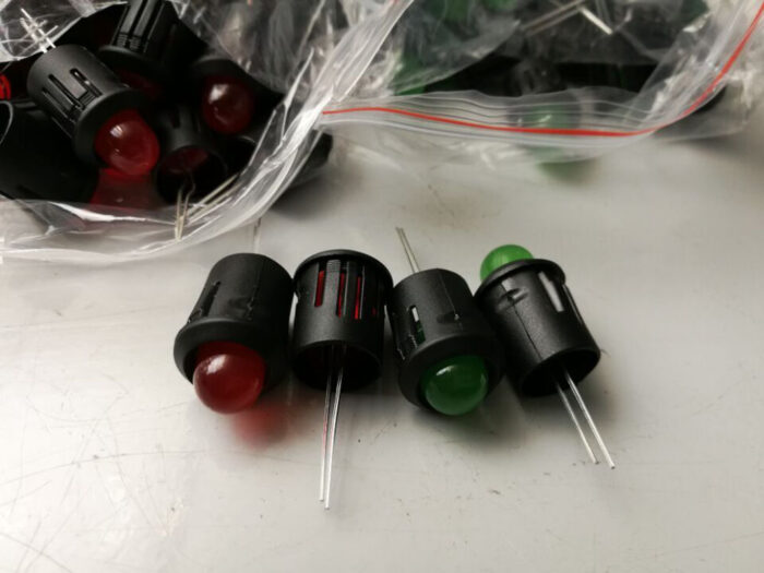 LED-10mm-Panel-Mounted - Image 3