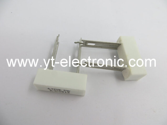 cerame-resistor-4R7-5W